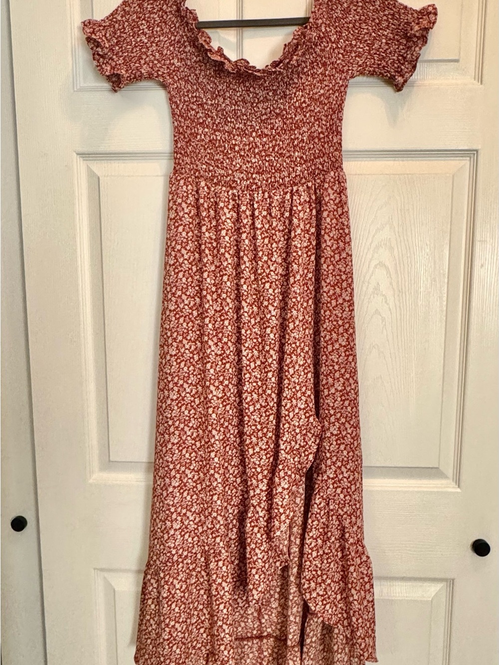 Women's Smocked Rust Floral Maxi Dress - Casual Summer